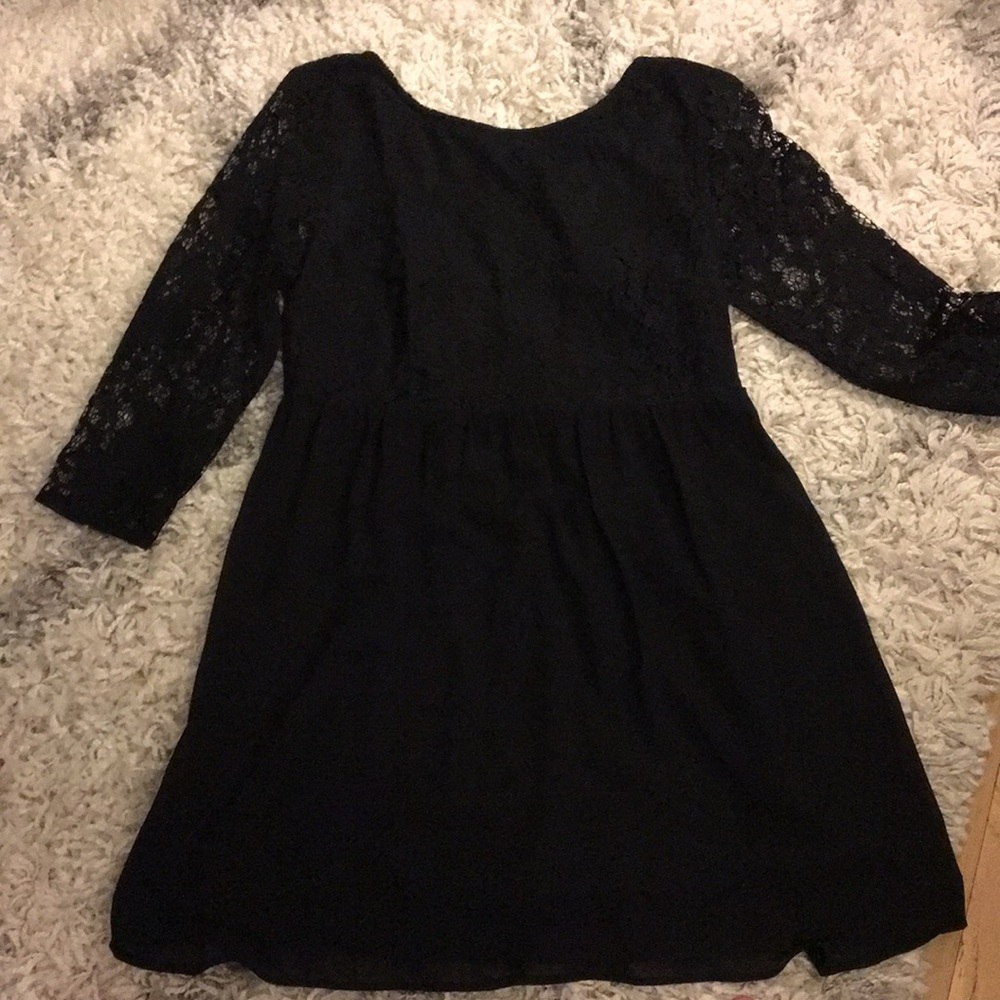NWT Cute baby doll lowback lace dress